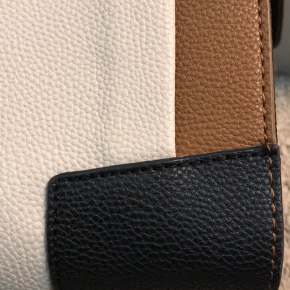 Nine West Handbags - Nine West crossbody handbag